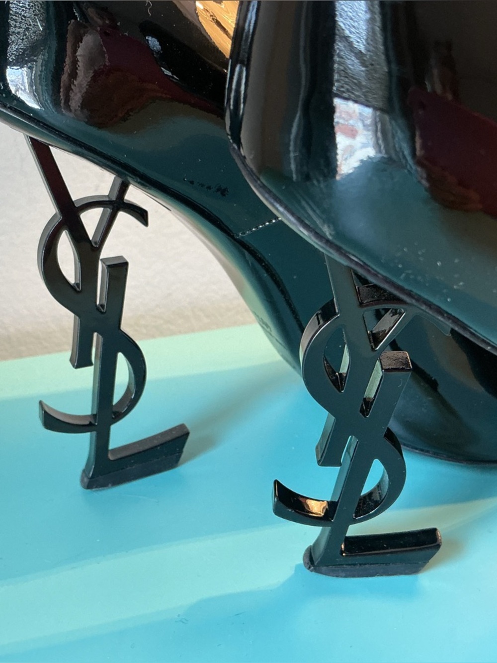 YSL Opyum Patent Leather Stilleto logo Pump - Picture 3 of 7